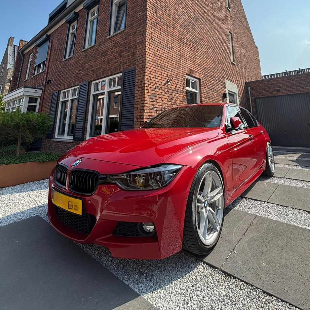Auto BMW met aangebrachte graphene spray – krasvrije afwerking